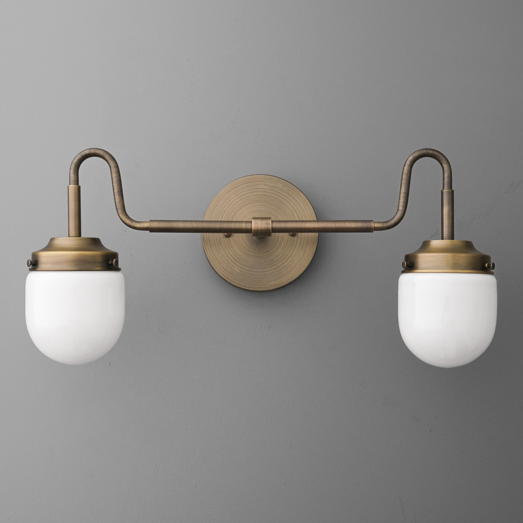 VANITY LIGHT MODEL NO. 1182