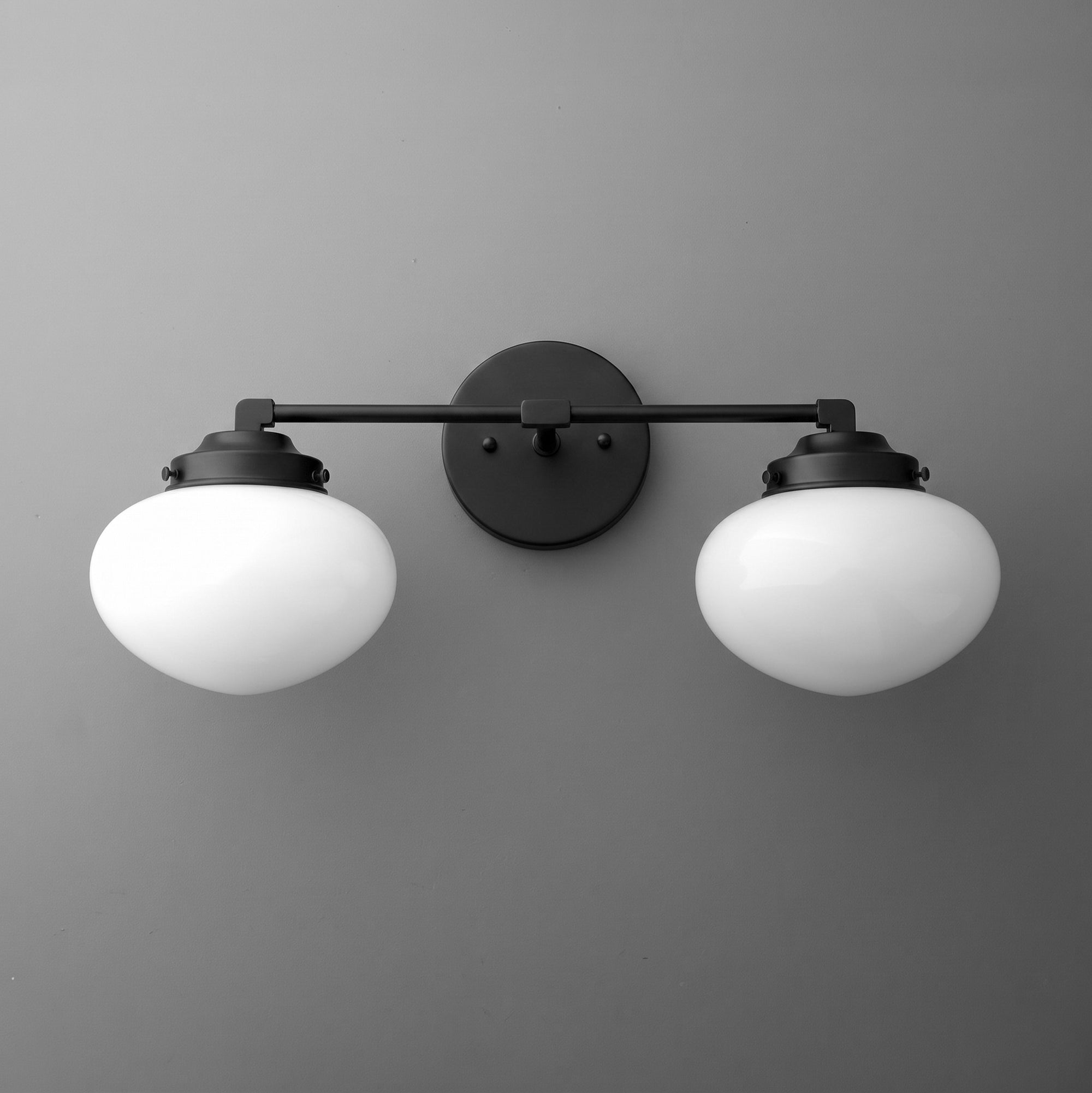 VANITY LIGHT MODEL NO. 1167