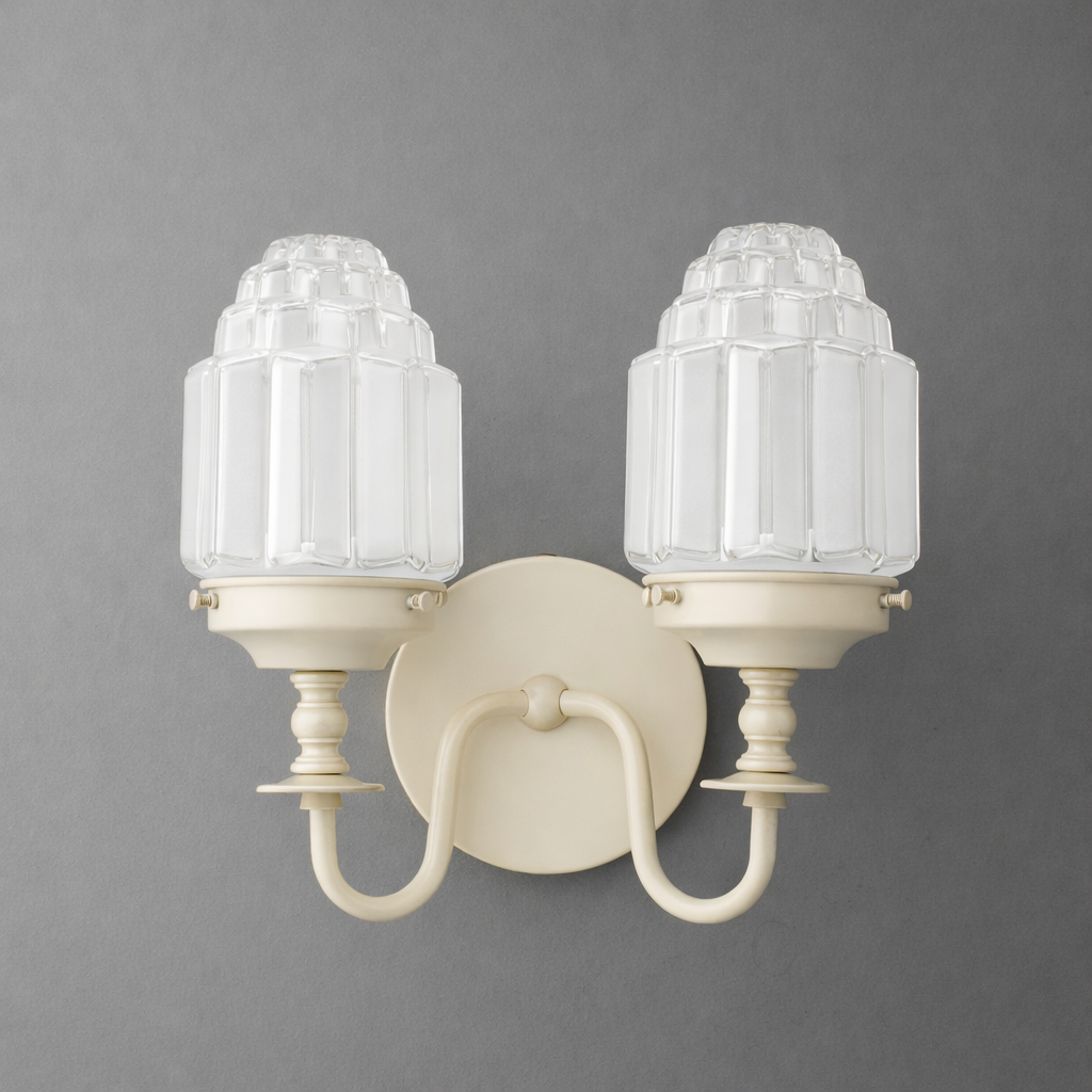 VANITY LIGHT MODEL NO. 8912