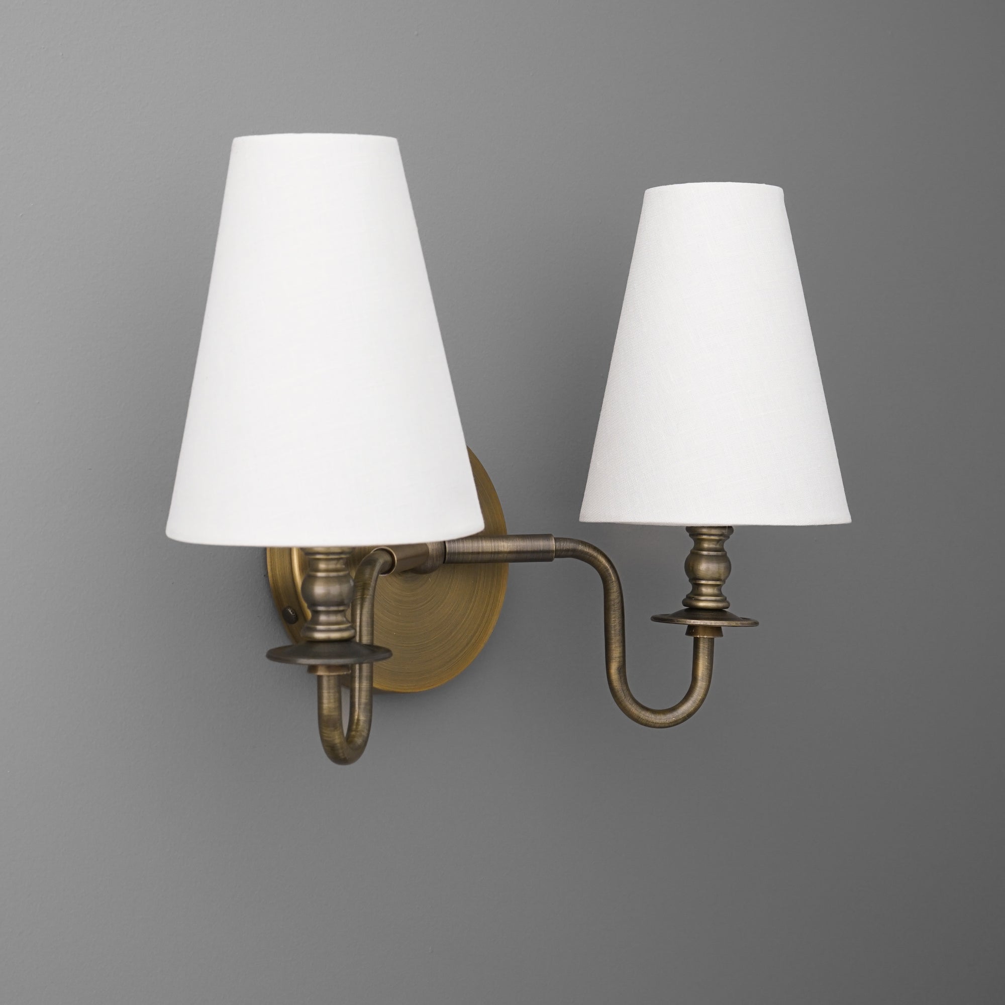 VANITY LIGHT MODEL NO. 0917