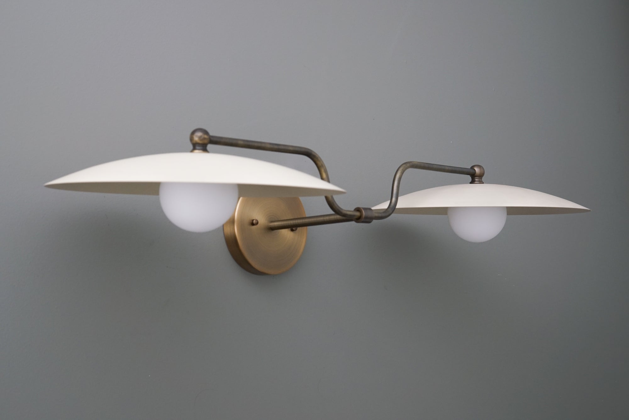 VANITY LIGHT MODEL NO. 1110