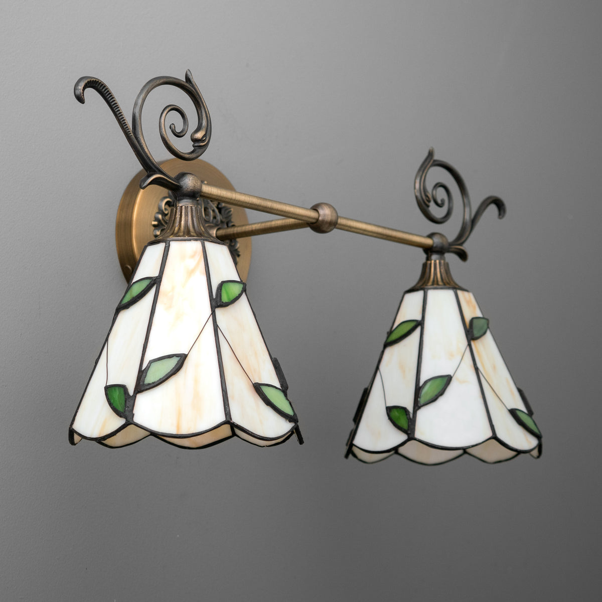 VANITY LIGHT MODEL NO. 1139