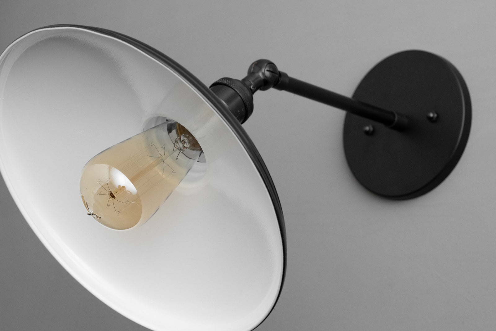 SCONCE MODEL No. 2911