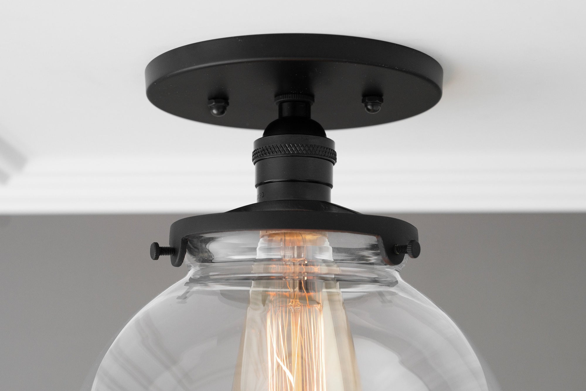 CEILING LIGHT MODEL No. 6365