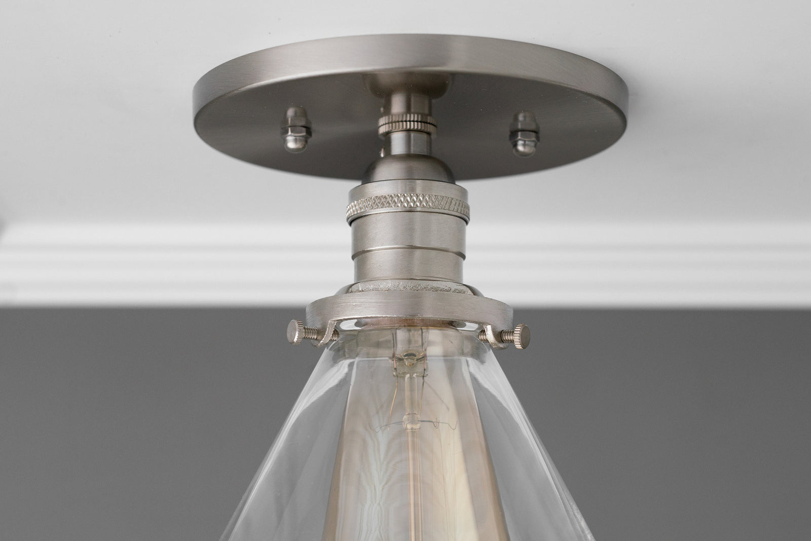 CEILING LIGHT MODEL No. 8758