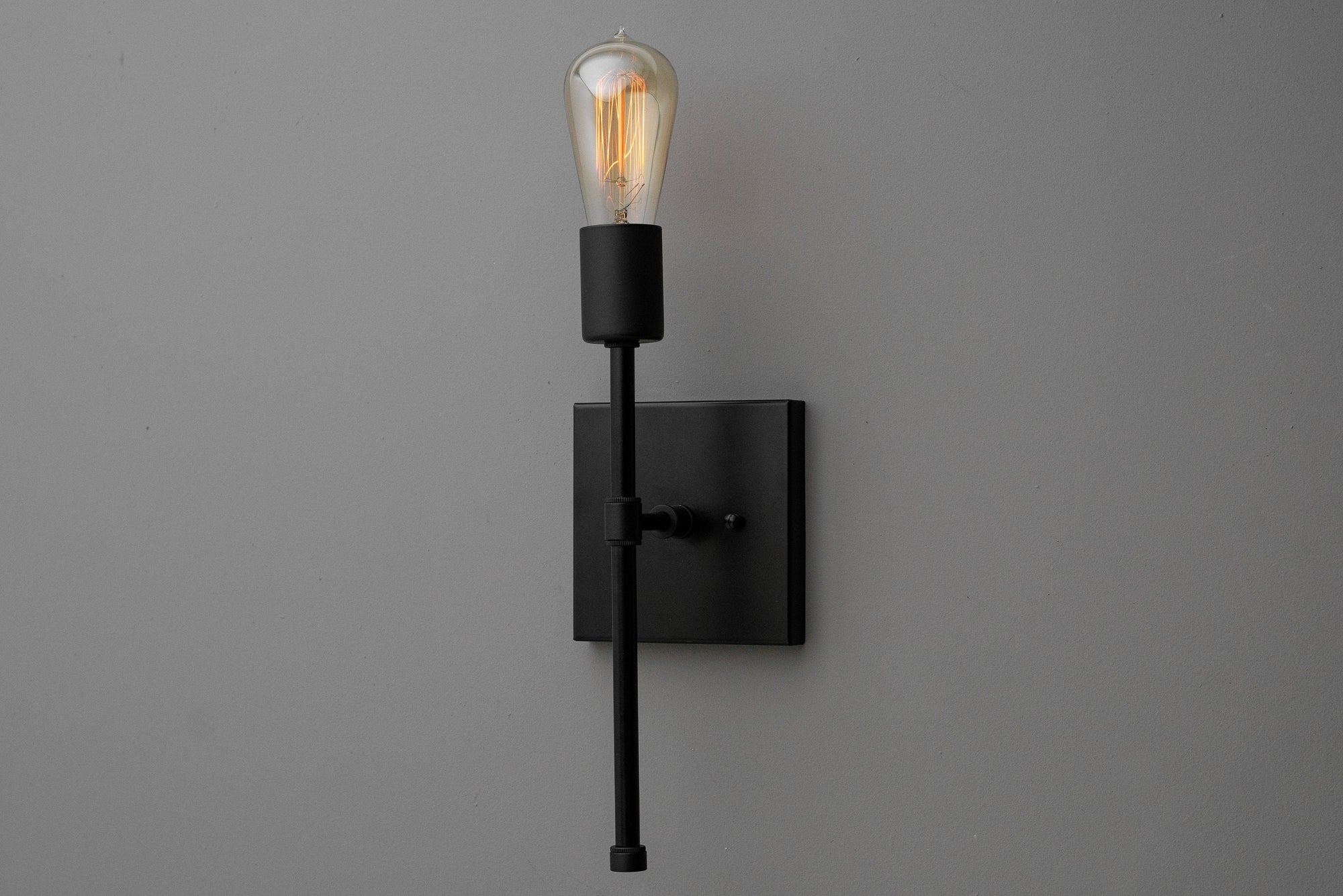 SCONCE MODEL No. 4136