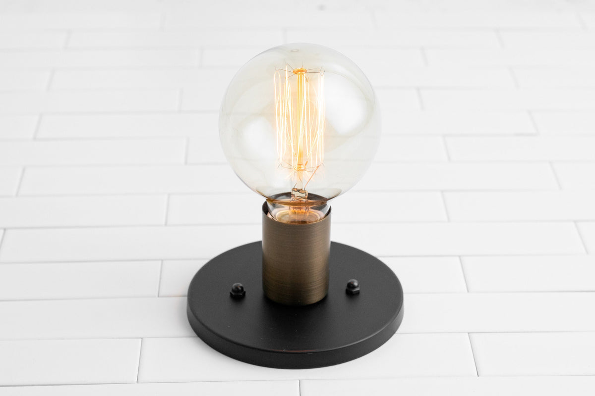 CEILING LIGHT MODEL No. 2057