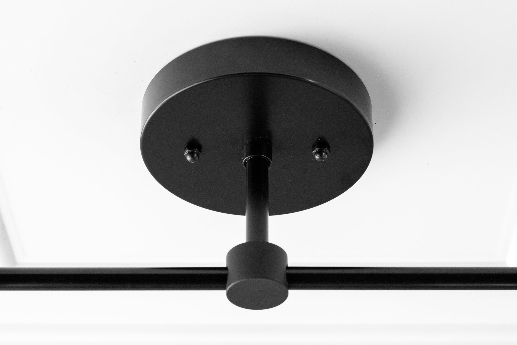 CEILING LIGHT MODEL NO. 8025