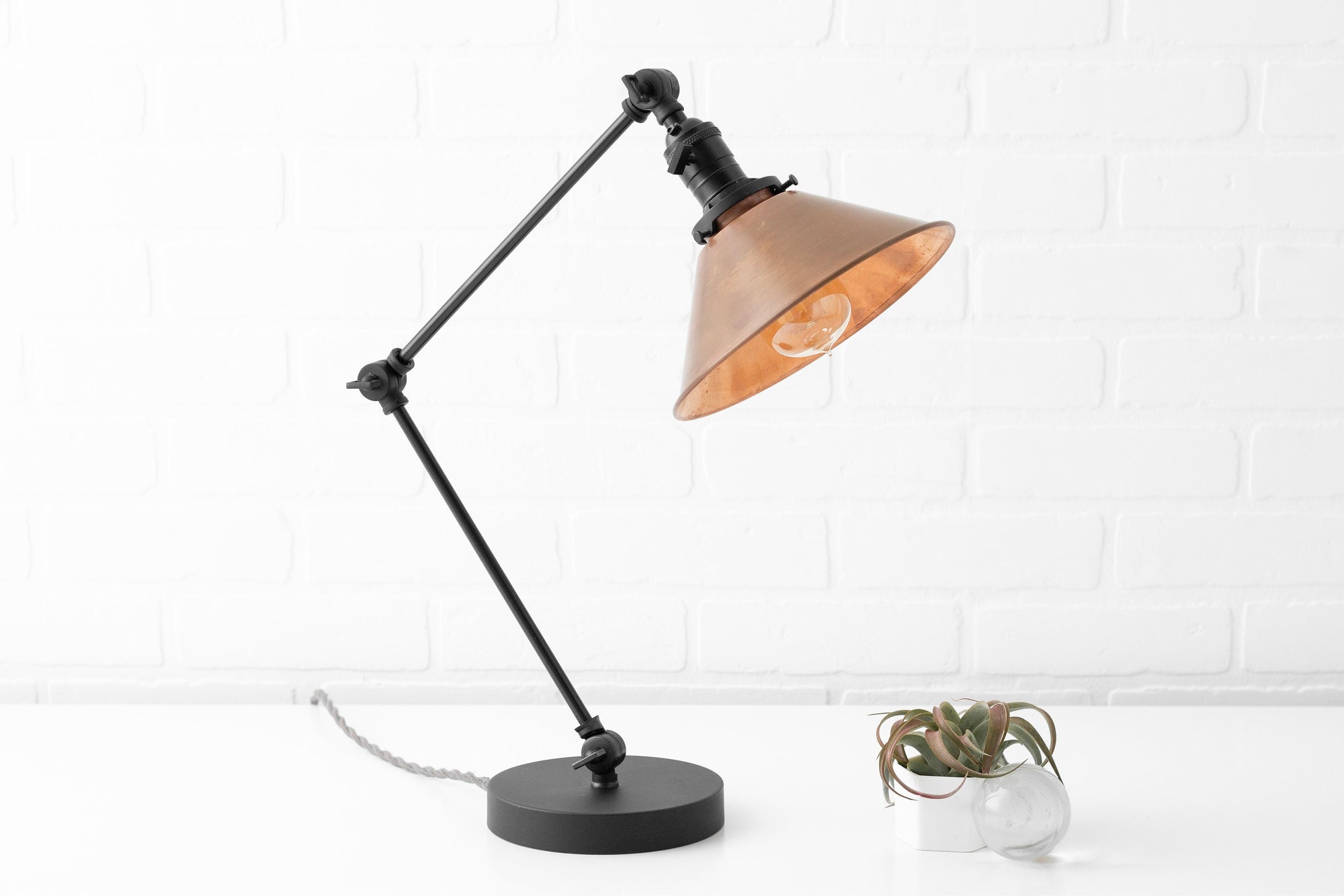 TABLE LAMP MODEL NO. 9954 - Peared Creation, image size:2000x1334