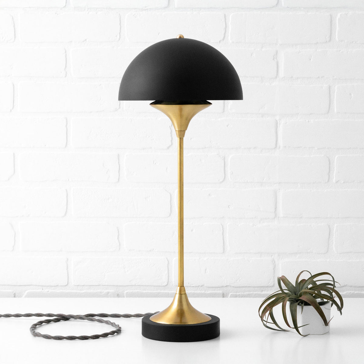 TABLE LAMP MODEL NO. 3643