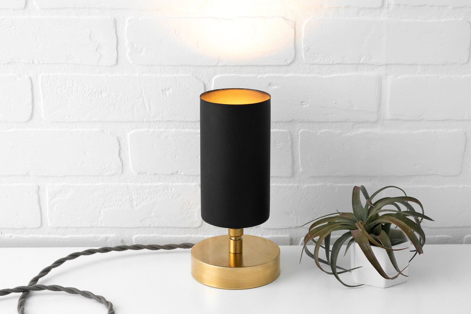TABLE LAMP MODEL No. 1764