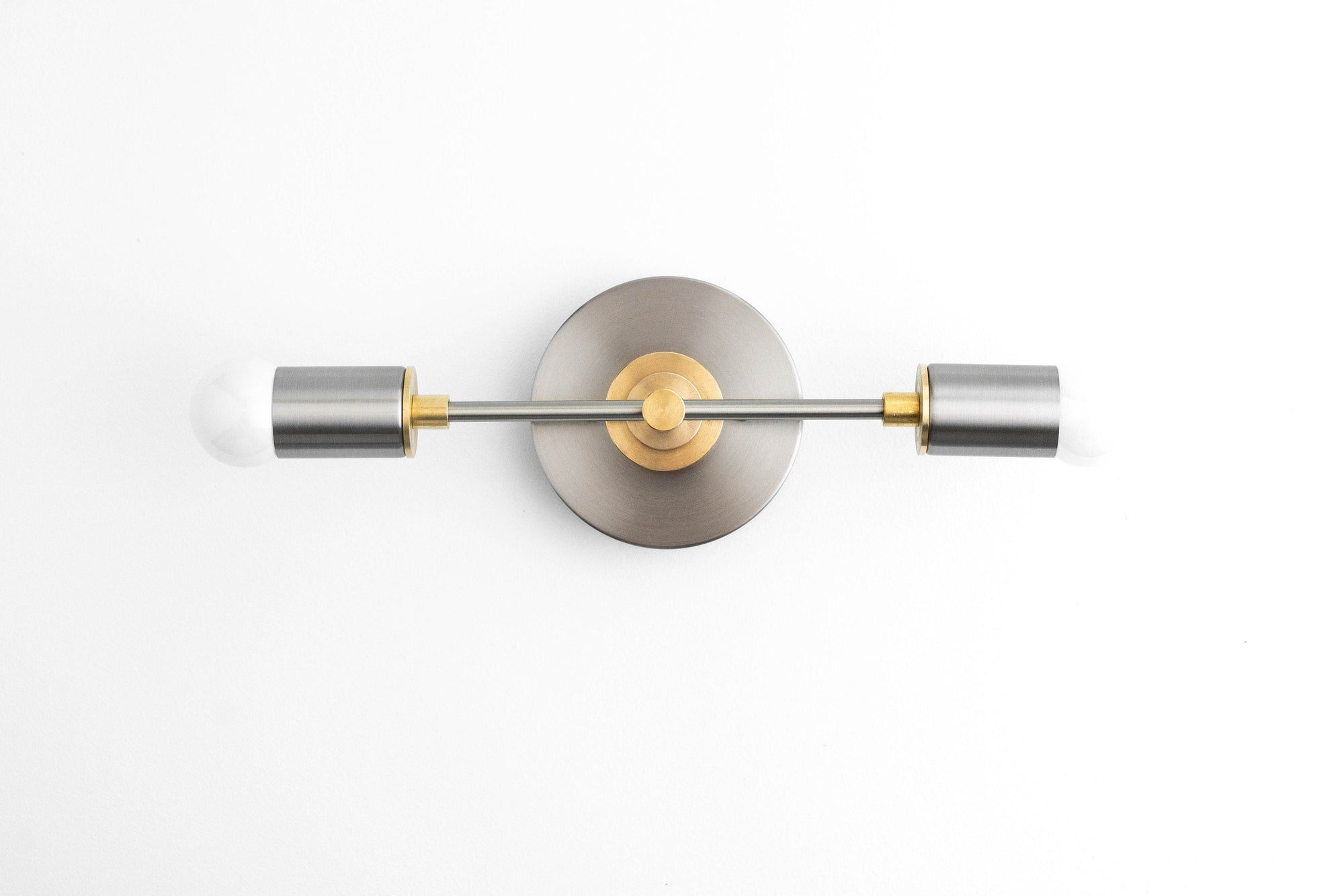 VANITY LIGHT MODEL NO. 8057