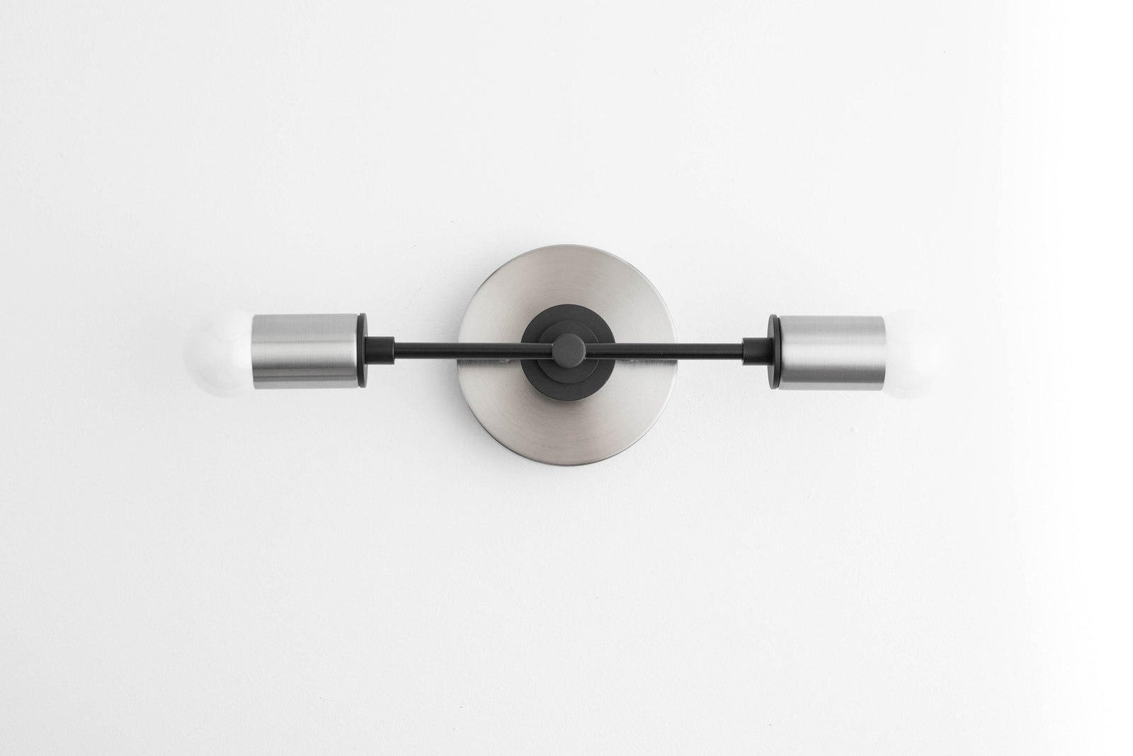 VANITY LIGHT MODEL NO. 8057