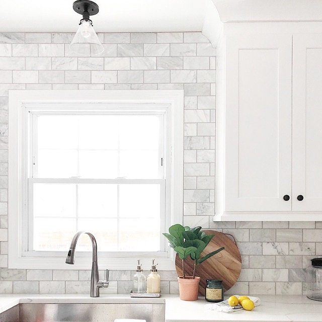 CEILING LIGHT MODEL No. 8758