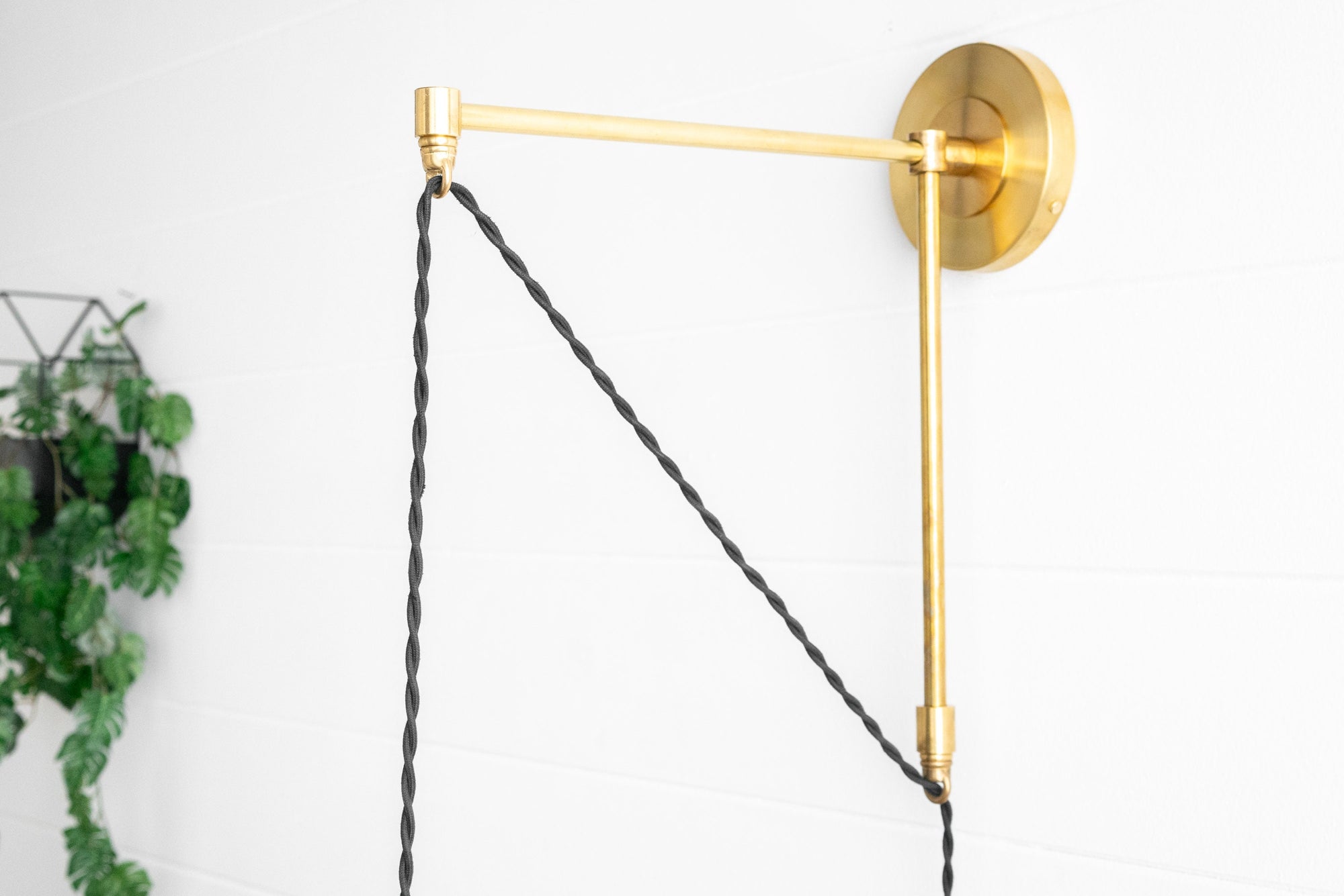 PLUG IN LIGHT MODEL No. 3541