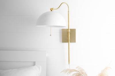 PLUG IN LIGHT MODEL No. 2818