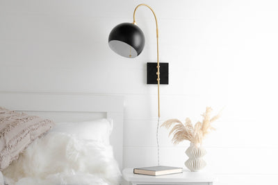 PLUG IN LIGHT MODEL No. 1783