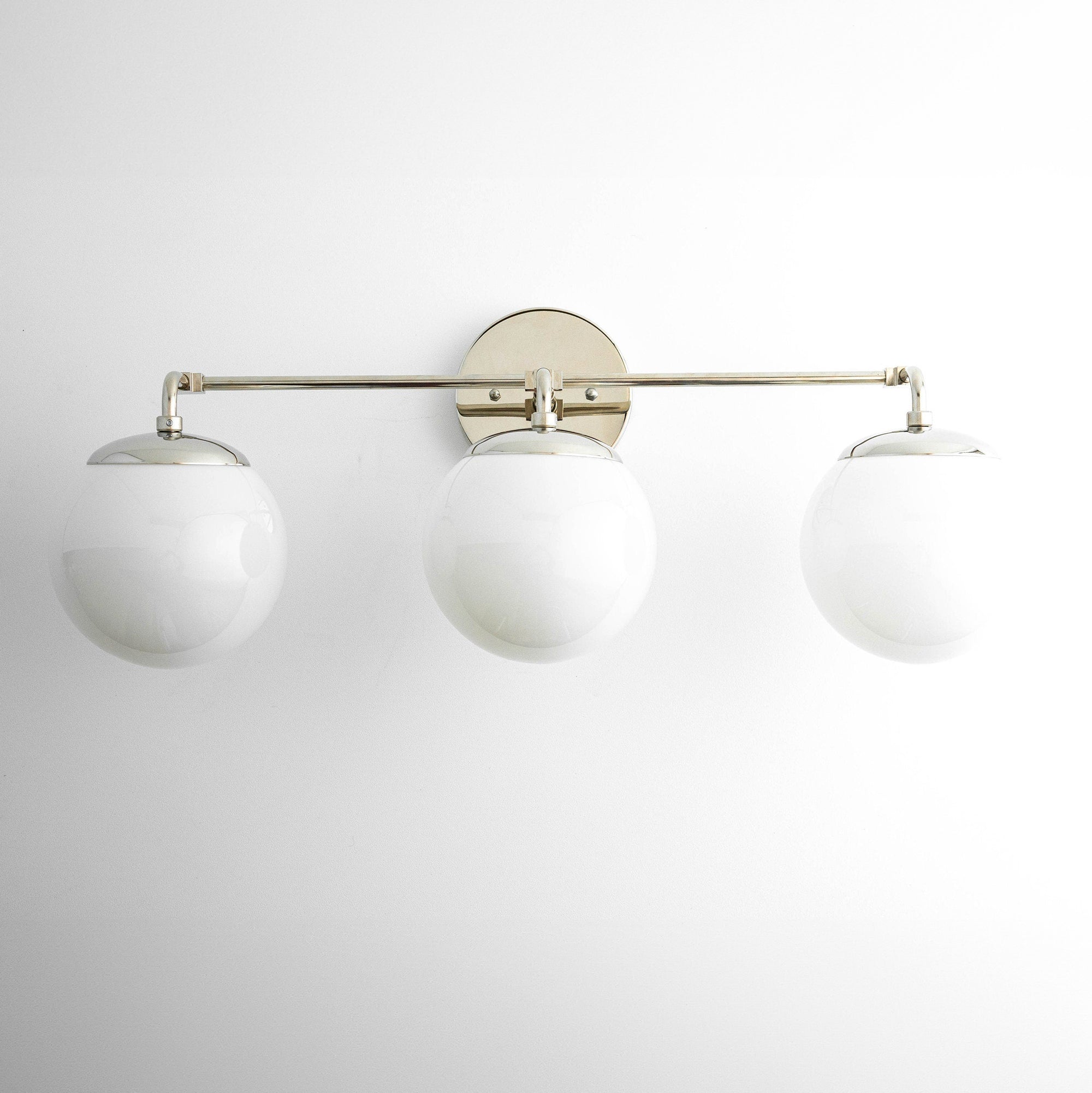 VANITY LIGHT MODEL NO. 9319