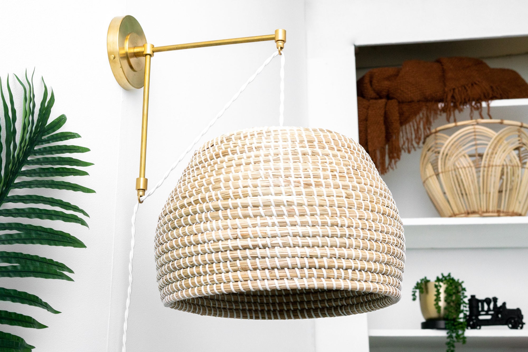 PLUG IN LIGHT MODEL No. 3038 Peared Creation