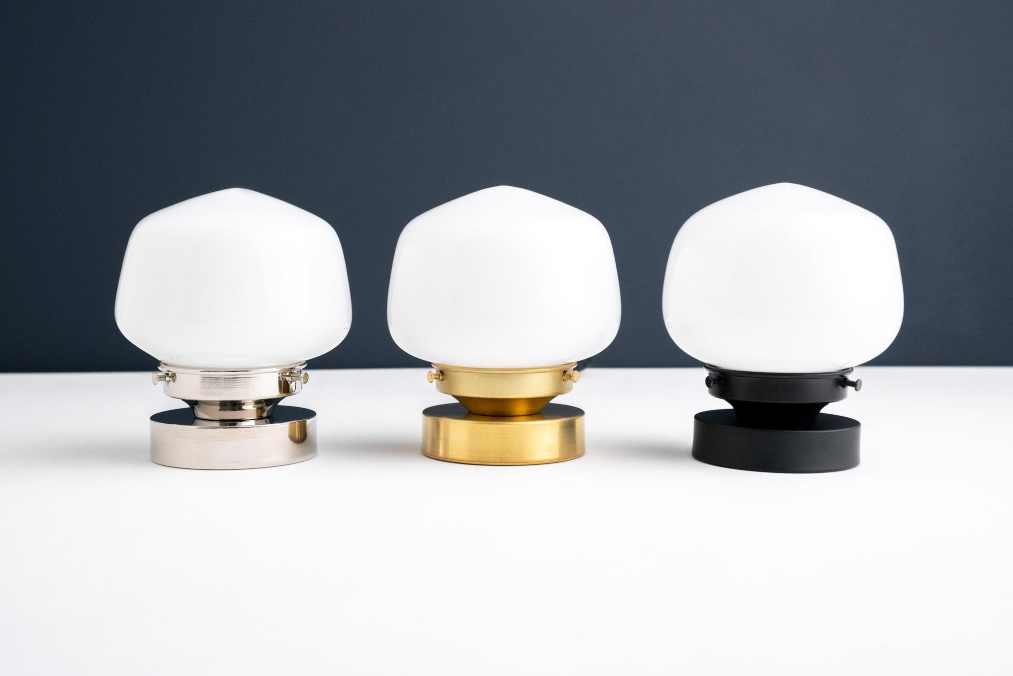 TABLE LAMP MODEL No. 1377