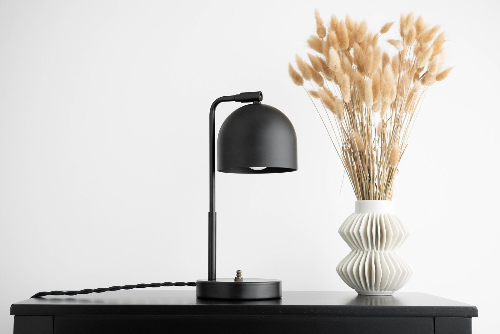 TABLE LAMP MODEL No. 3306