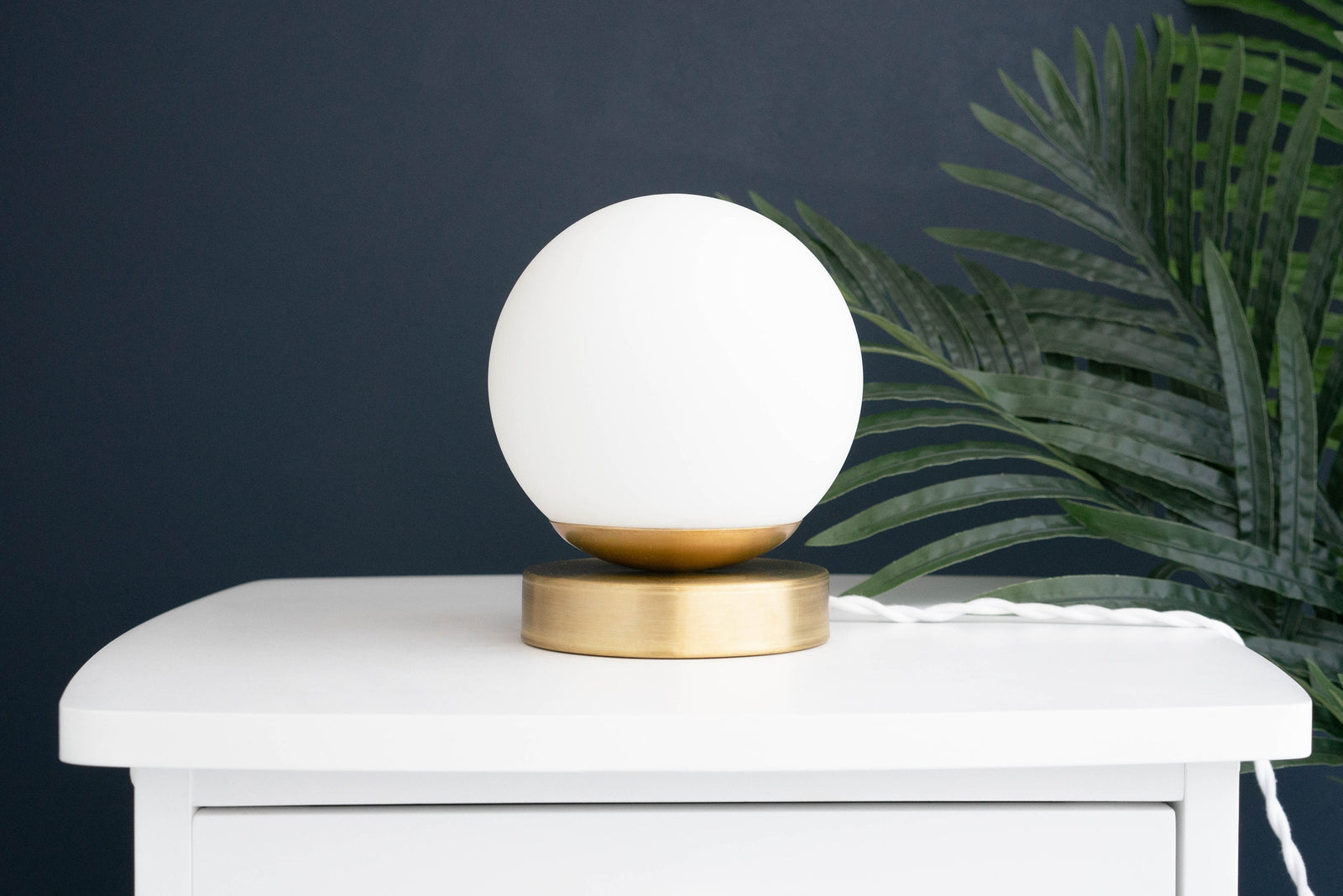 TABLE LAMP MODEL No. 3024
