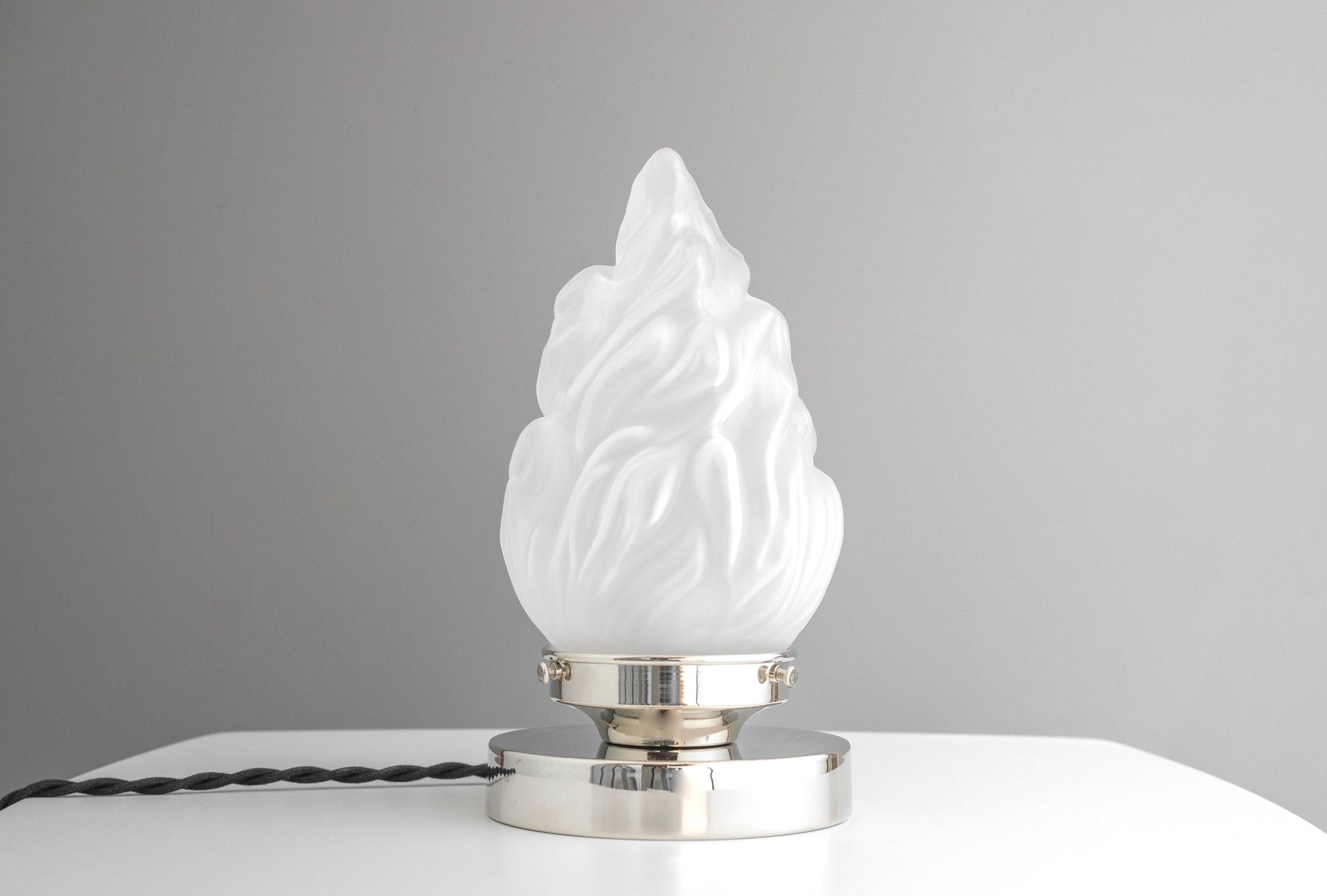 TABLE LAMP MODEL No. 3721