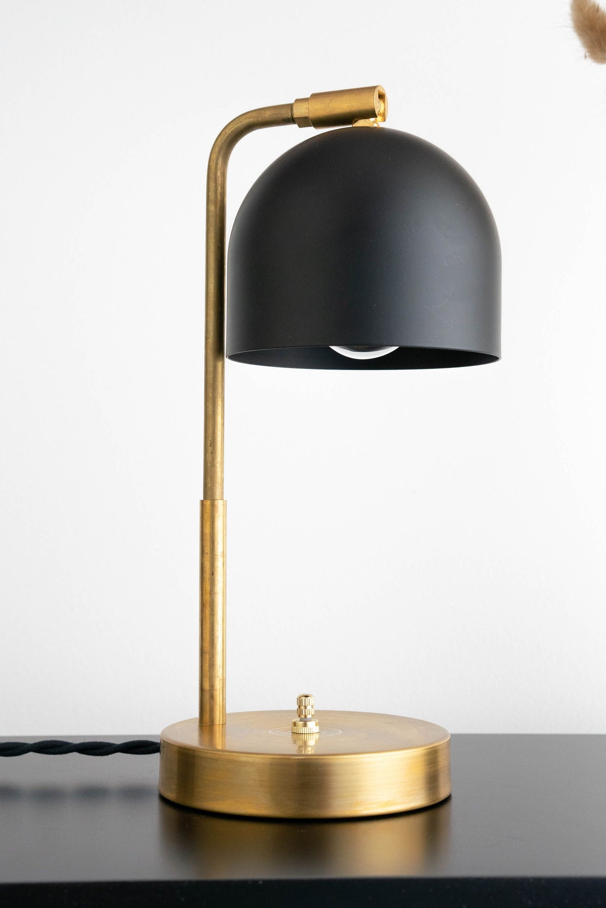 TABLE LAMP MODEL No. 3306