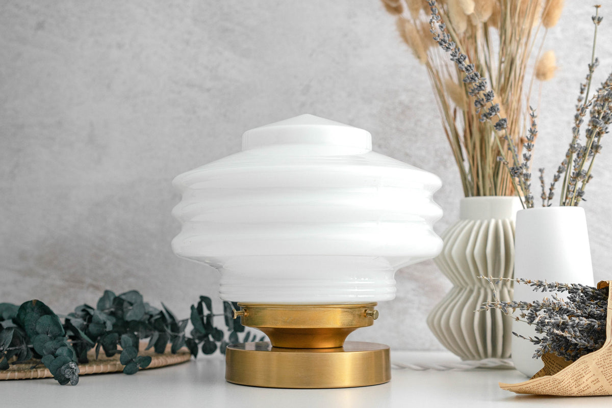 TABLE LAMP MODEL No. 2697