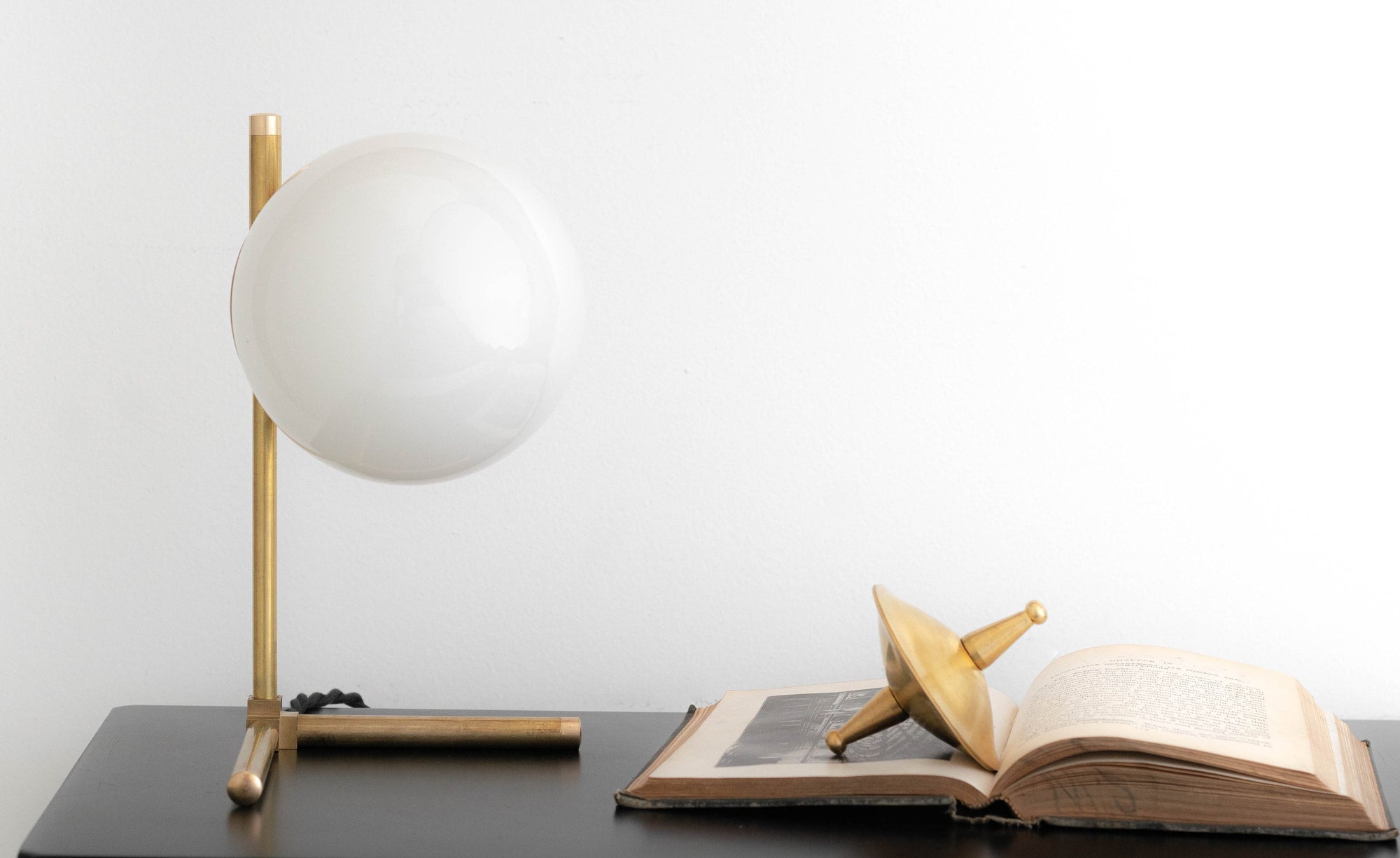 TABLE LAMP MODEL No. 7084