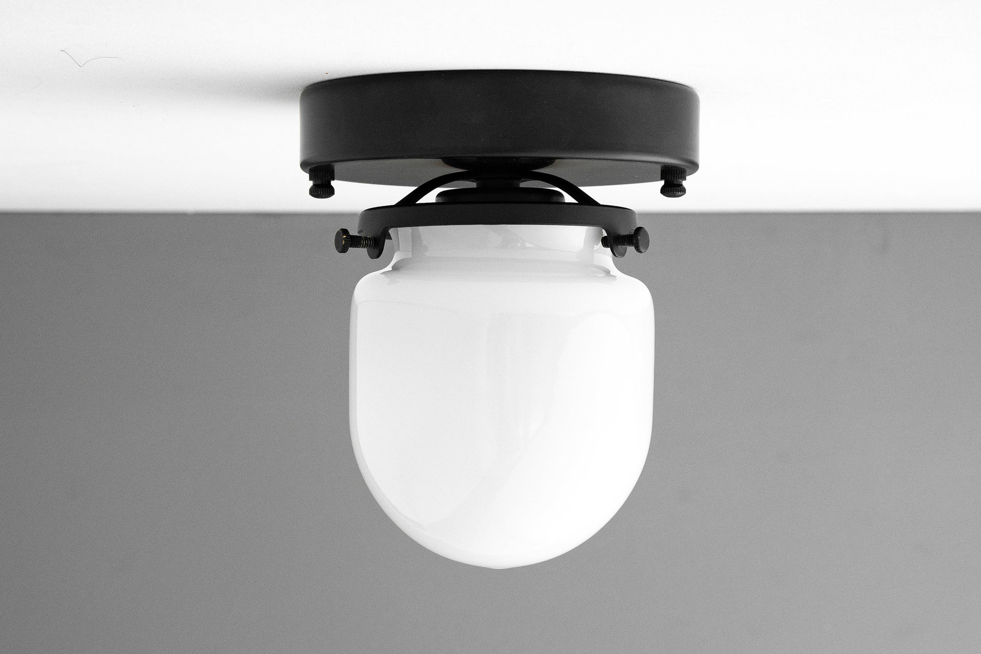 CEILING LIGHT MODEL No. 6213