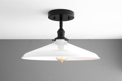CEILING LIGHT MODEL No. 8070