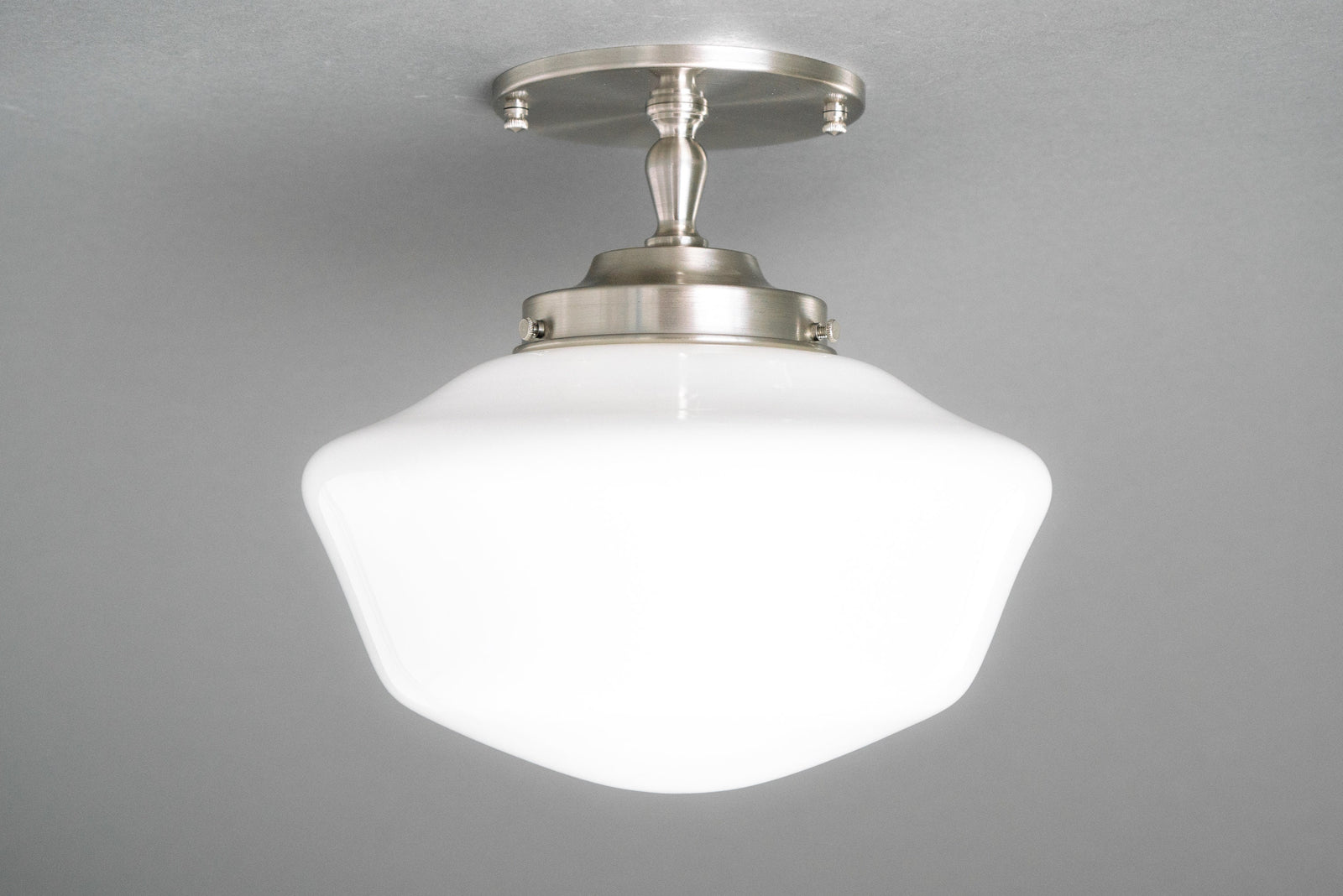 CEILING LIGHT MODEL No. 4739