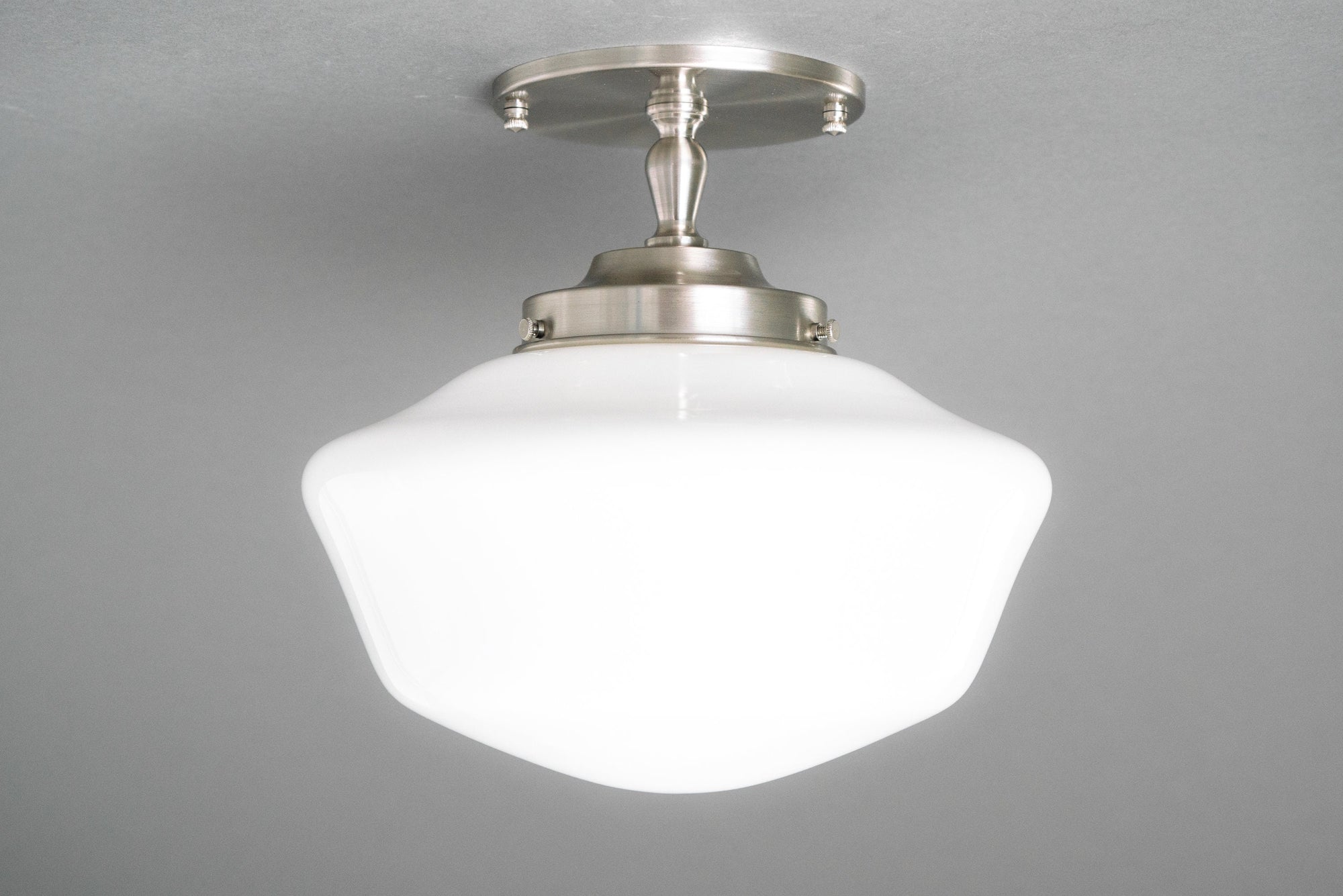 CEILING LIGHT MODEL No. 4739