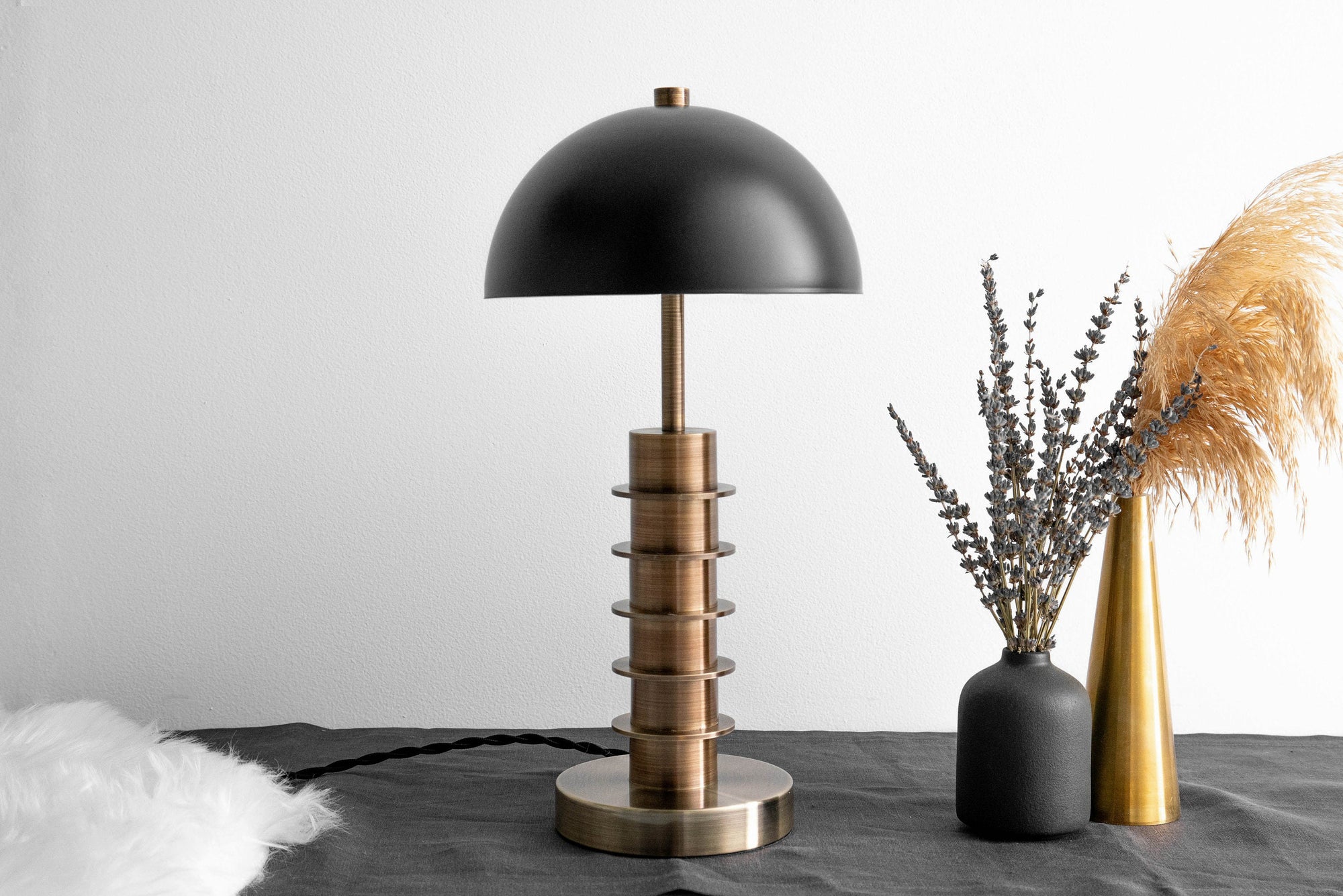 TABLE LAMP MODEL NO. 9987