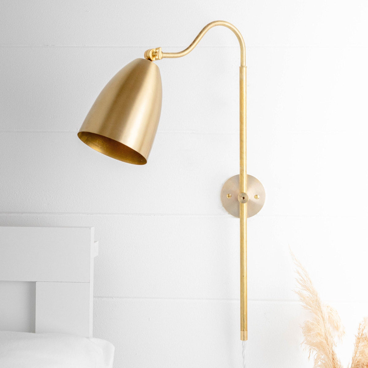 PLUG IN LIGHT MODEL No. 7896