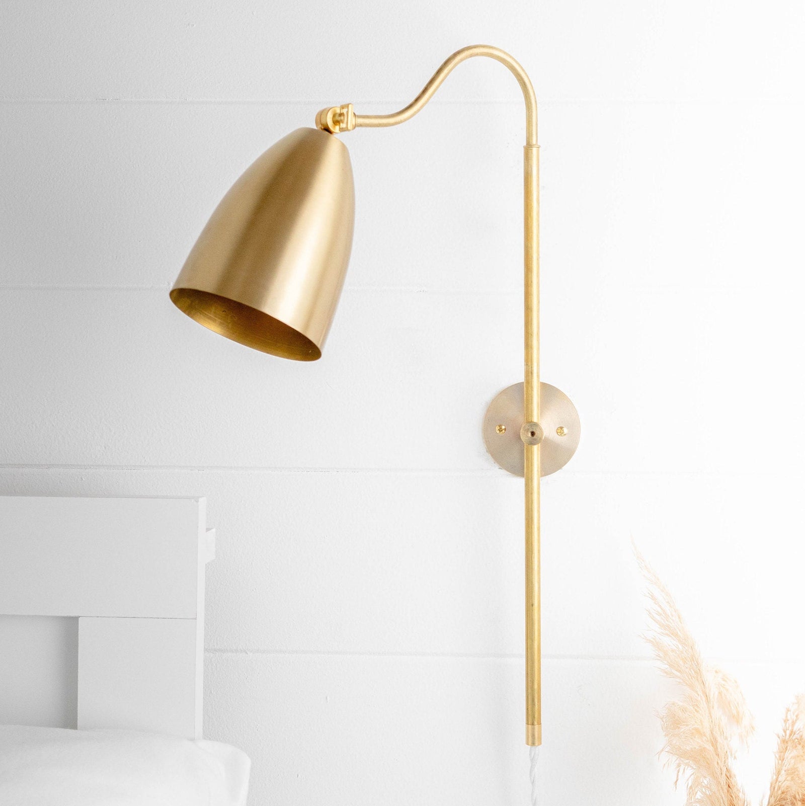 PLUG IN LIGHT MODEL No. 7896