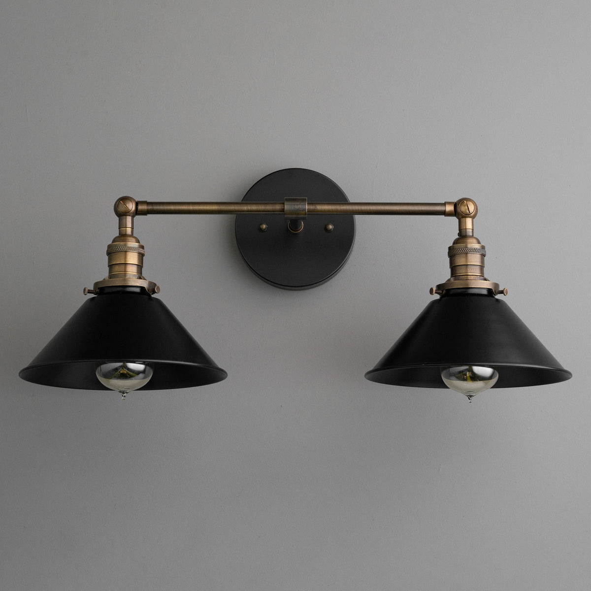 VANITY MODEL No. 1802