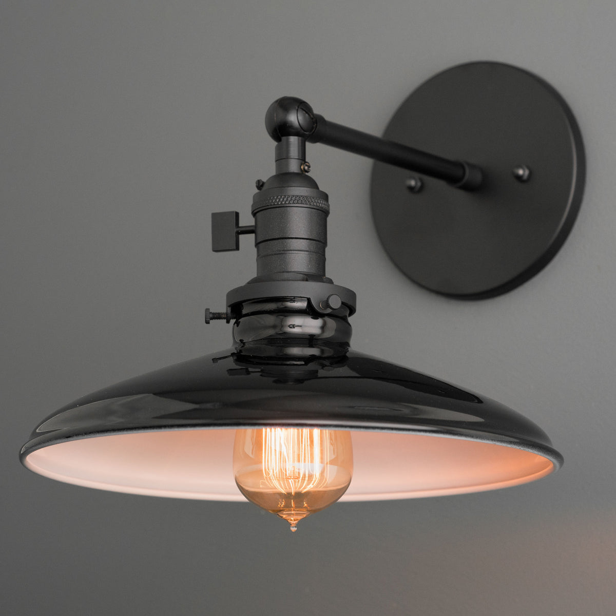 SCONCE MODEL No. 2911