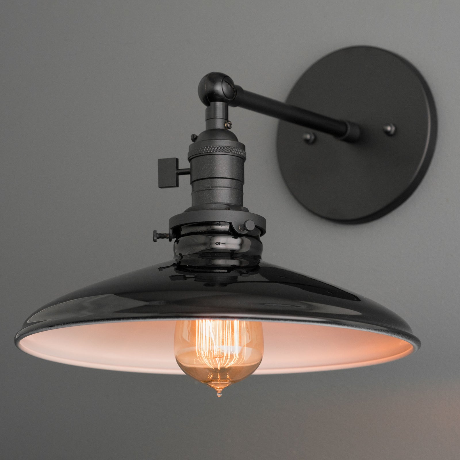 SCONCE MODEL No. 2911