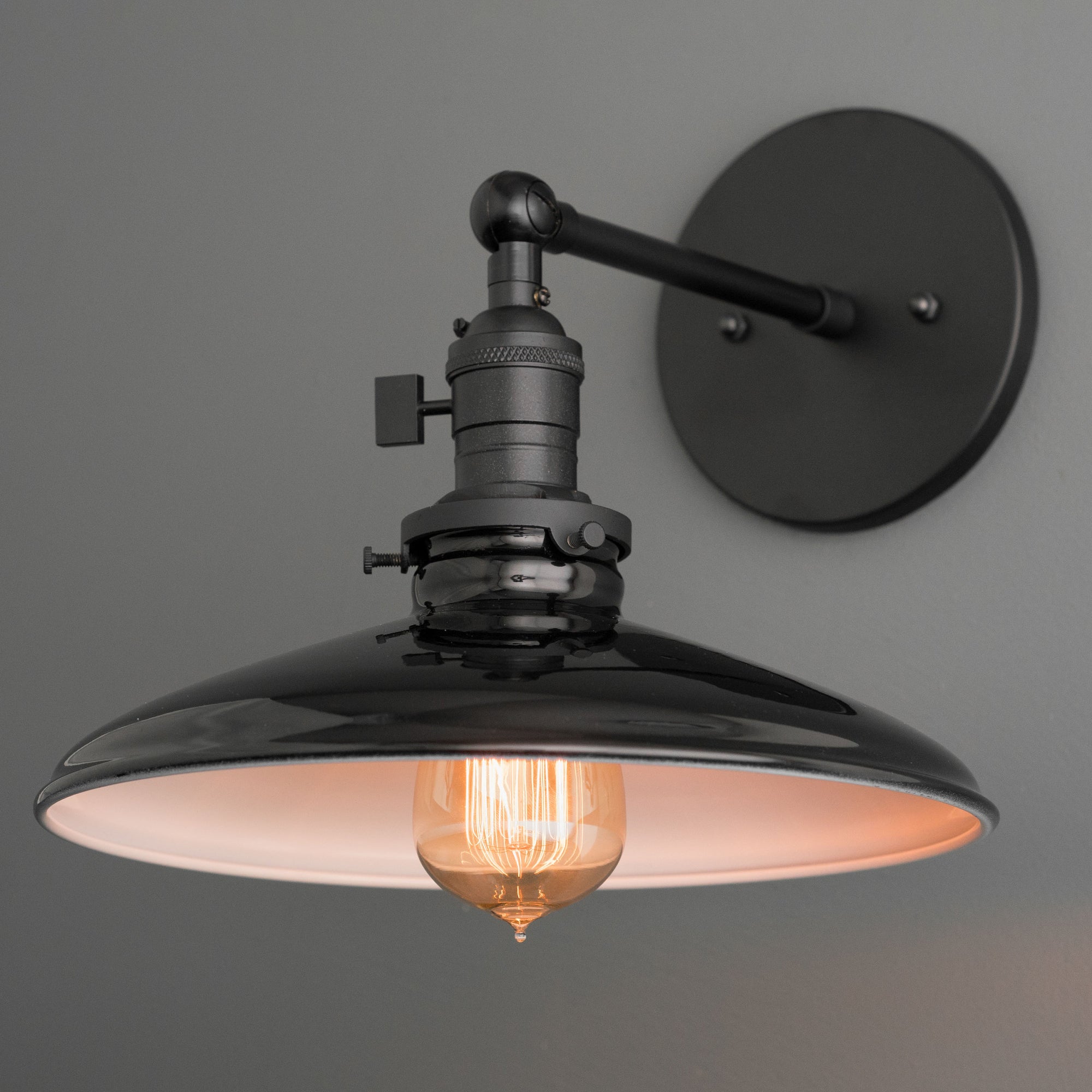 SCONCE MODEL No. 2911