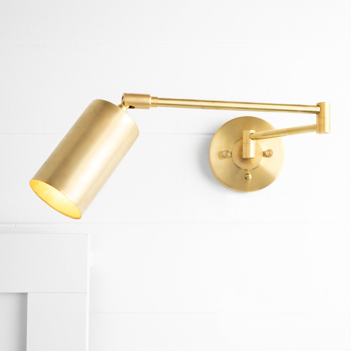 PLUG IN LIGHT MODEL No. 2338