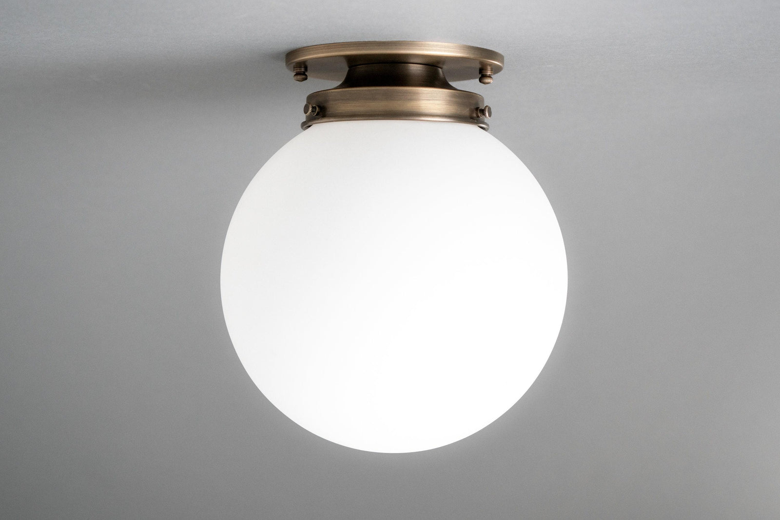CEILING LIGHT MODEL NO. 1163