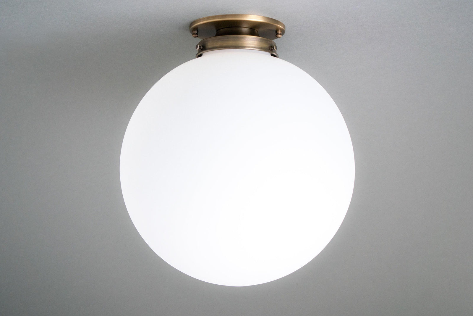 CEILING LIGHT MODEL NO. 9017