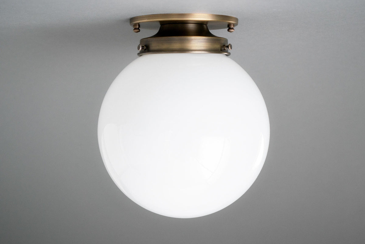 CEILING LIGHT MODEL NO. 5677