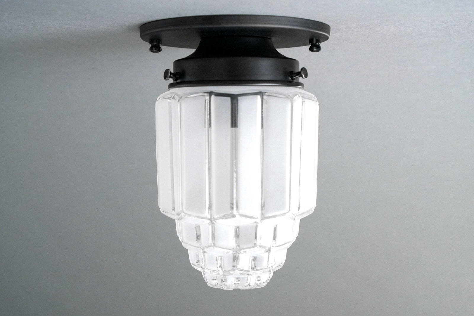 CEILING LIGHT MODEL NO. 8895