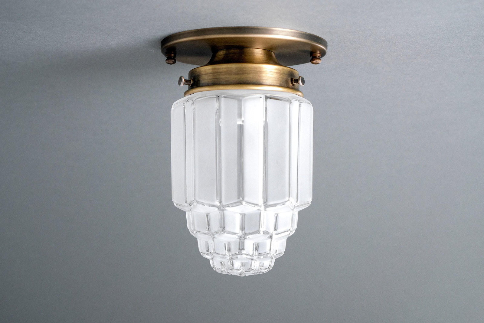 CEILING LIGHT MODEL NO. 8895