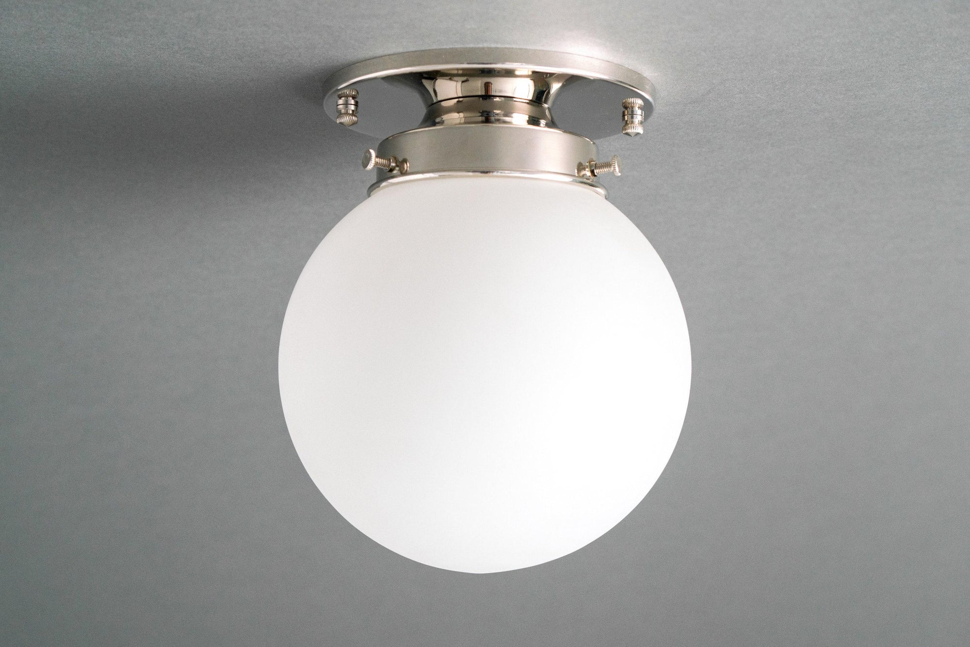 CEILING LIGHT MODEL NO. 5370