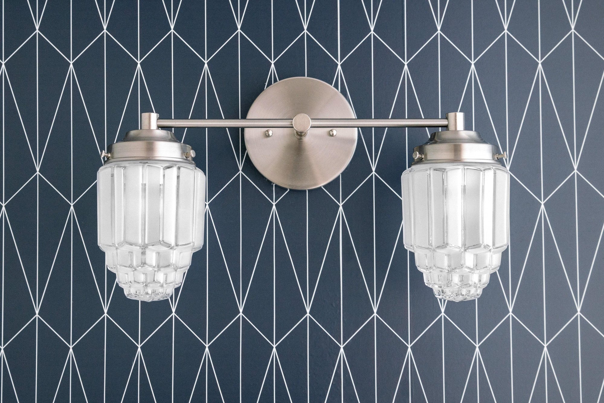 VANITY LIGHT MODEL NO. 9777