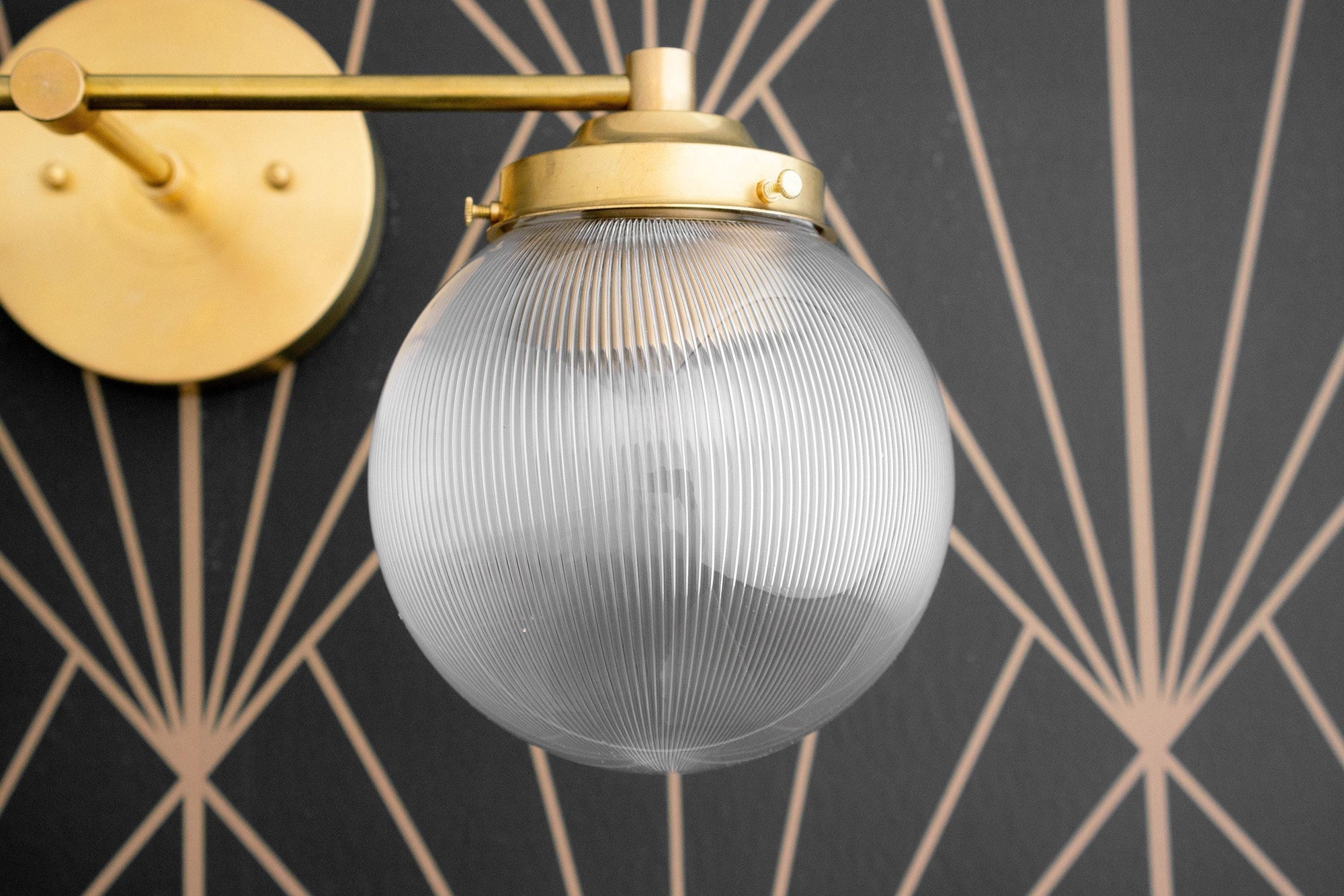 VANITY LIGHT MODEL NO. 4331